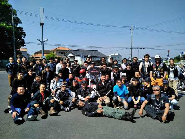 第14回 CrazyRun 集合写真 コンビニ