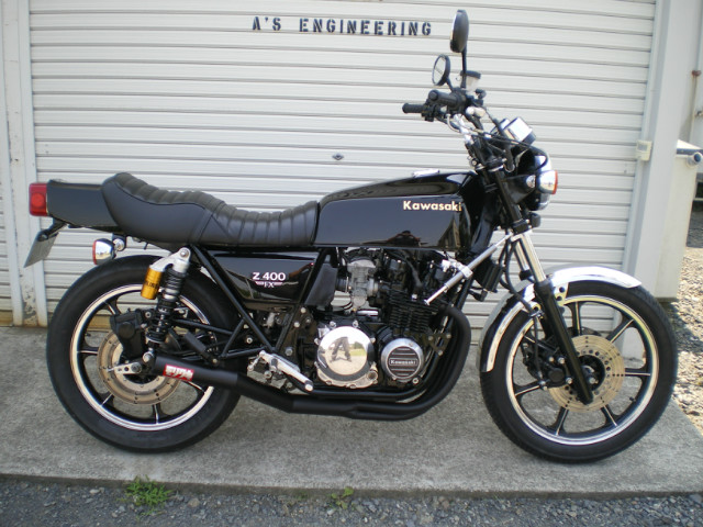 Z４００FX 黒　横