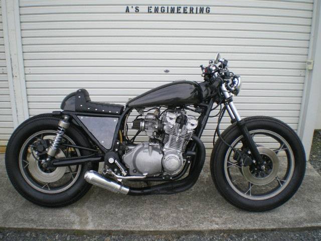 GS750G　カスタム　横