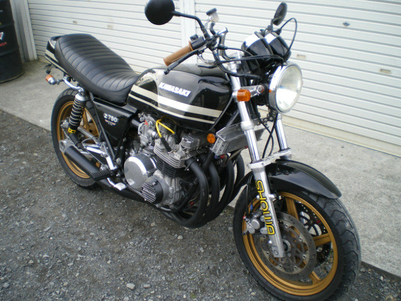 カワサキ Z７５０FX　改　ハンドル、オイルクーラーGoodカスタム