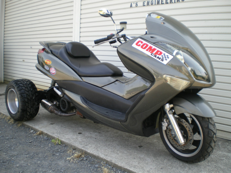 BIGスクータートライク２５０CC　