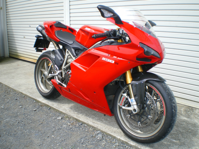 DUCATI　1198s　イタリアンレッド