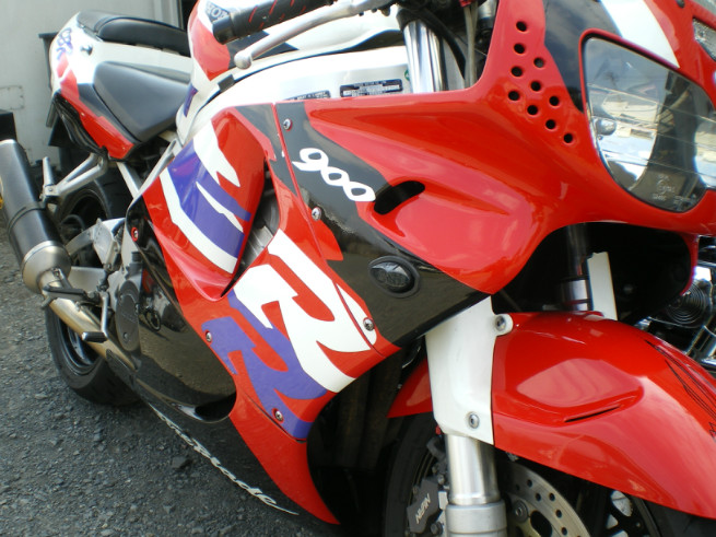 CBR900RR　埋め込みカウルウィンカー