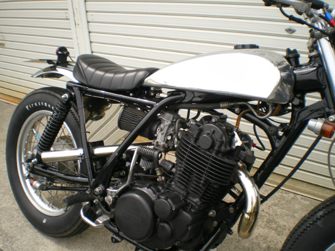 SUS製　ワンオフマフラー　SR400