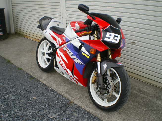 ホンダ　RVF400　